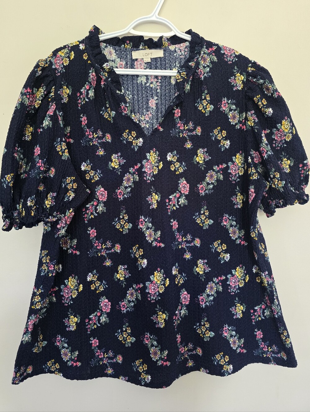 LOFT Navy Floral Puff-Sleeve Peasant Top. Women's Size XXL.